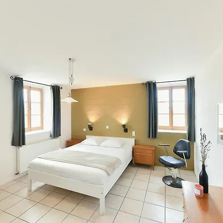 La Plaine Hotel